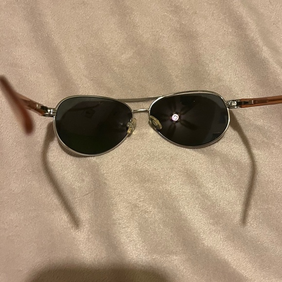 Fossil aviator sunglasses with reflective rainbow lens and brown case - Picture 6 of 6